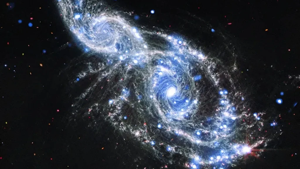 Galáxia espiral distante fotografada no espaço profundo